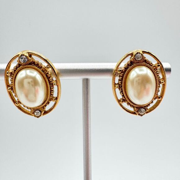 Vintage 1928 Faux Pearl Cabochon Earrings Romantic Ornate Bridgerton Revival - Picture 2 of 9